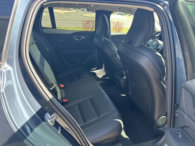 Certified 2025 Volvo V60 B5 Cross Country Plus image 13