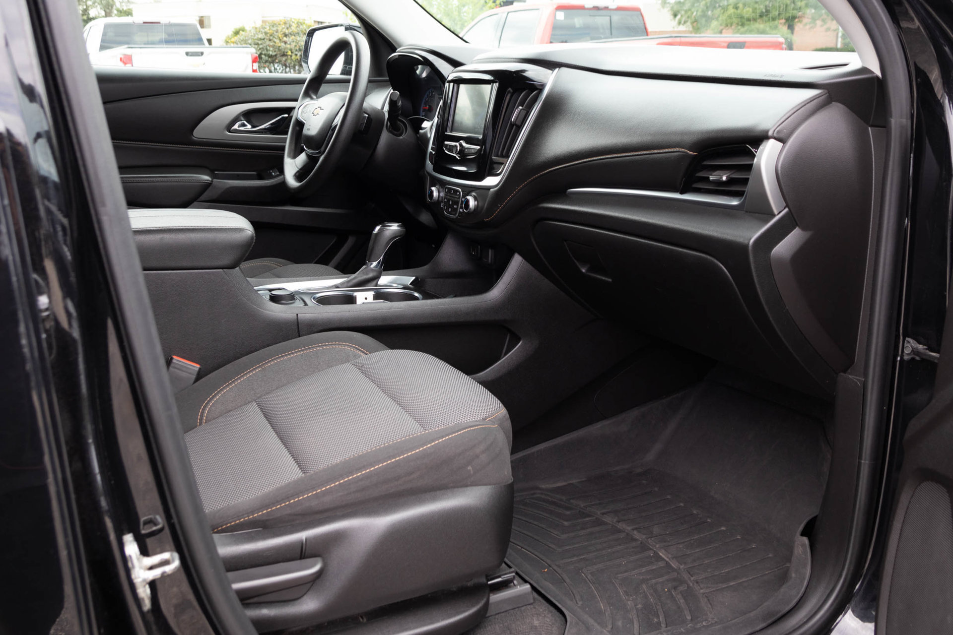 Used 2019 Chevrolet Traverse LS FWD image 40