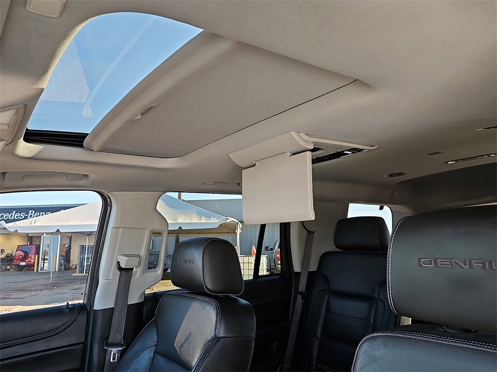 Used 2018 GMC Yukon Denali w/ Denali Ultimate Package image 21