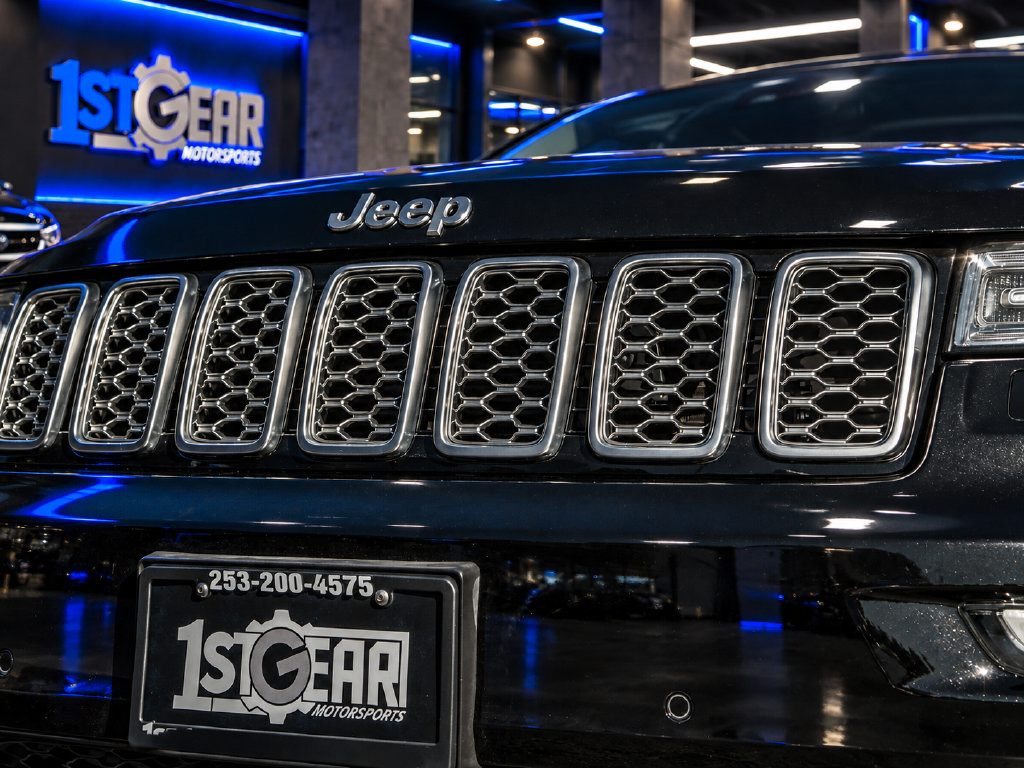 Used 2019 Jeep Grand Cherokee Summit AWD/4WD image 14