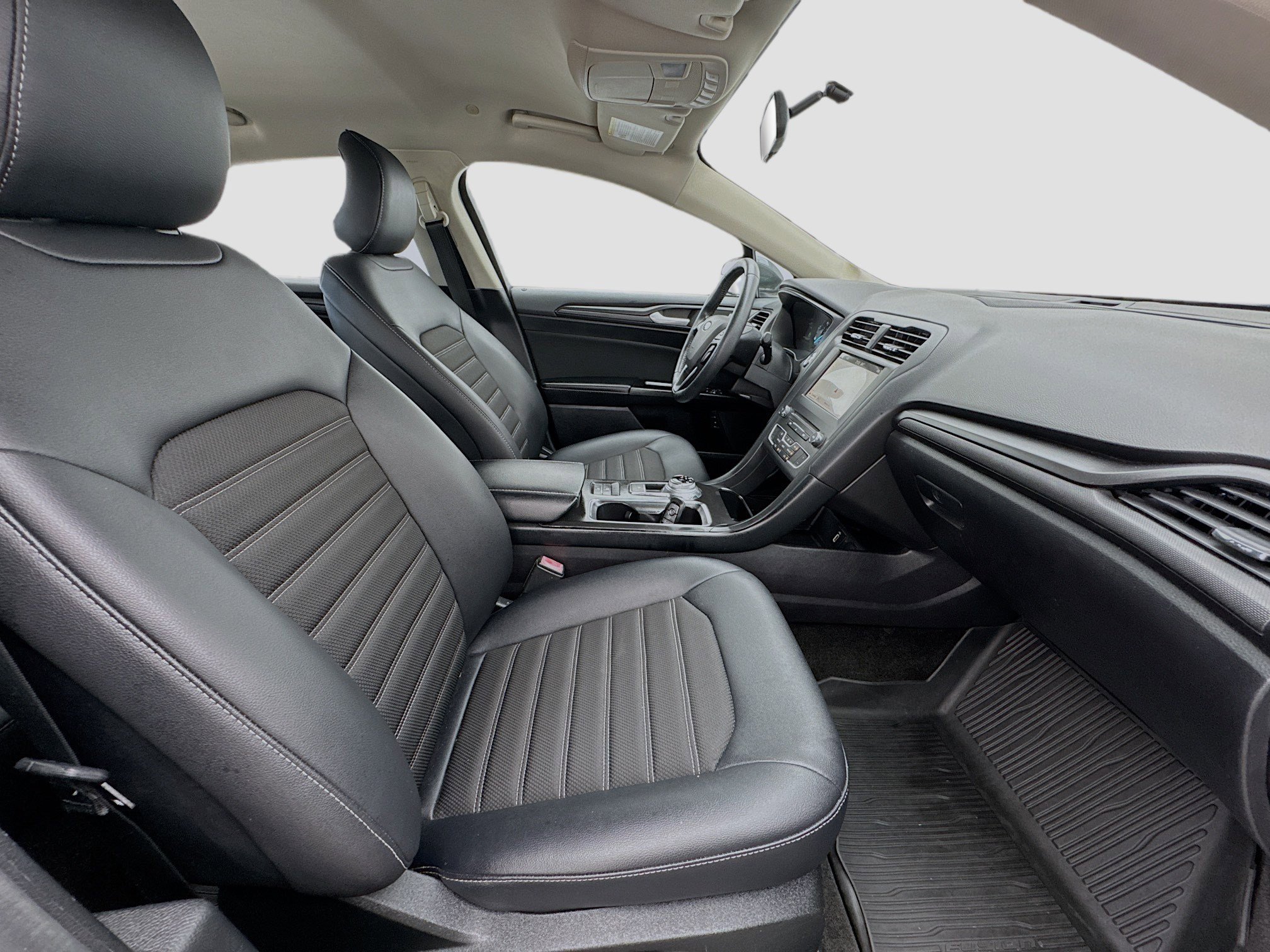 Used 2018 Ford Fusion SE w/ Equipment Group 601A FWD image 20