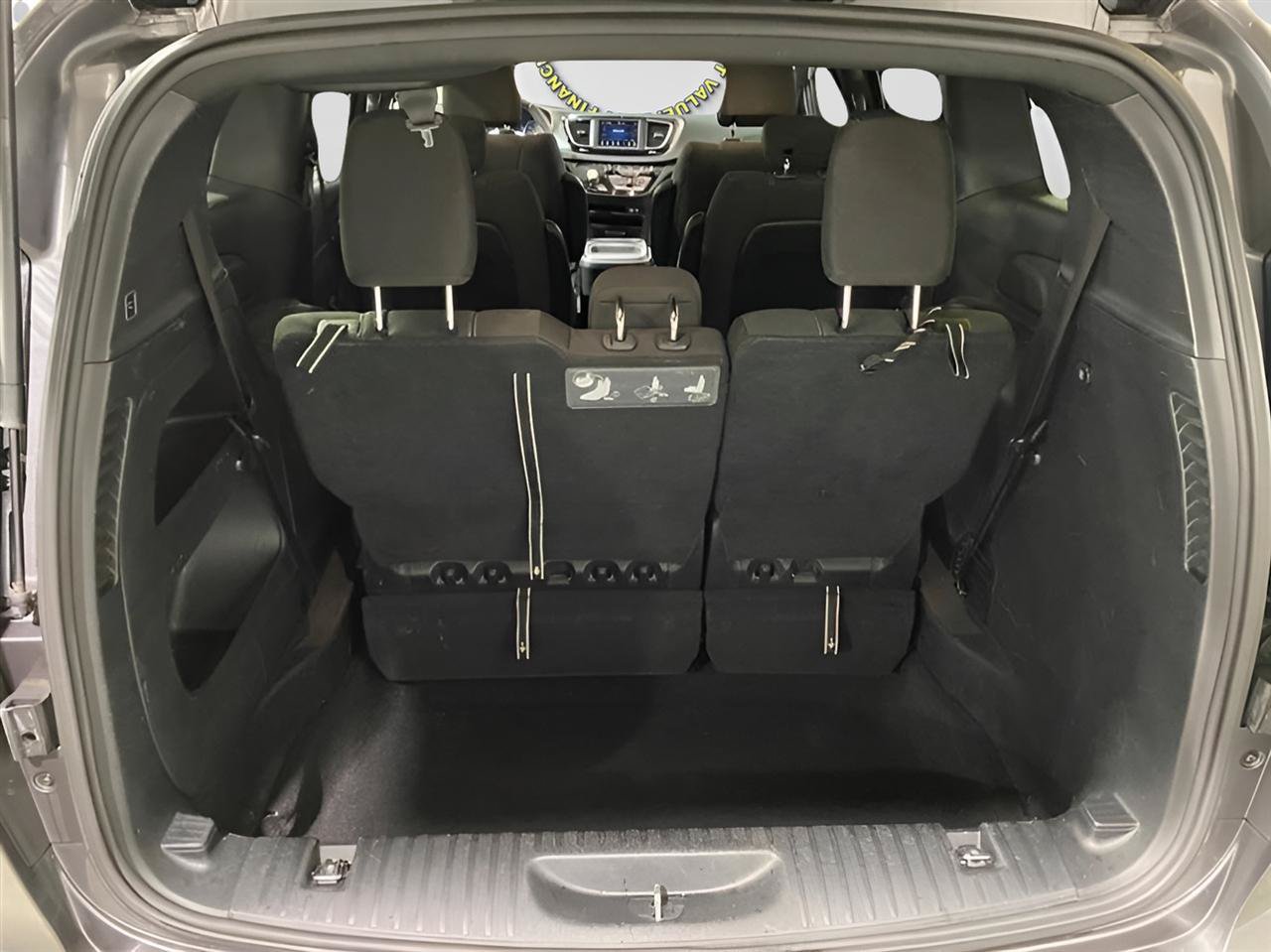 Used 2018 Chrysler Pacifica Touring Plus w/ S Appearance Package FWD image 10