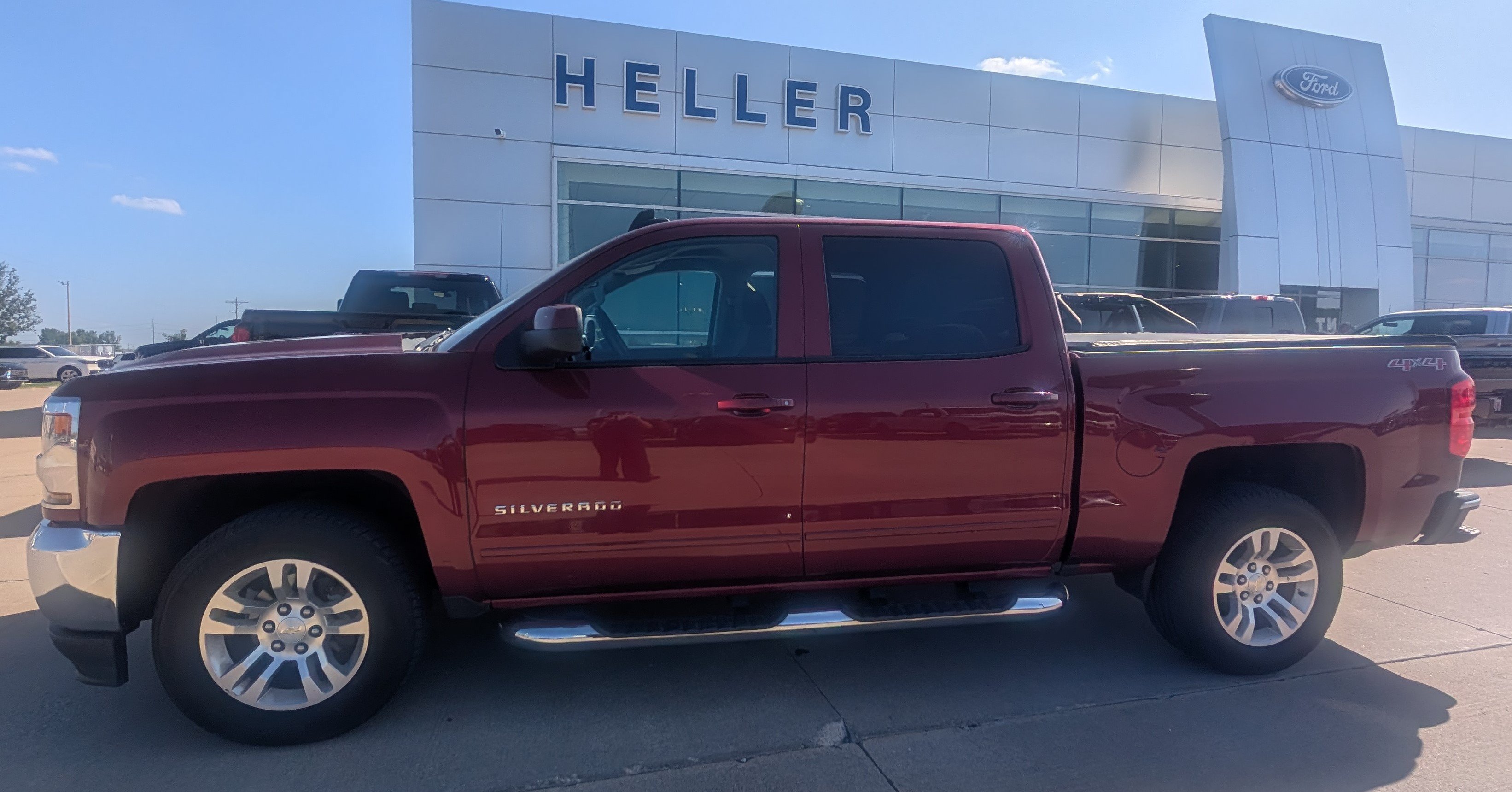 Used 2017 Chevrolet Silverado 1500 LT w/ All Star Edition AWD/4WD image 3