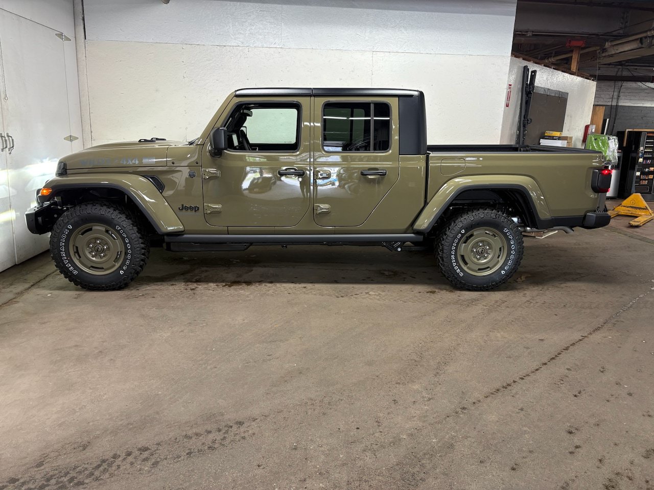 New 2026 Jeep Gladiator Willys AWD/4WD image 6