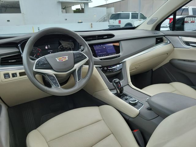 Certified 2023 Cadillac XT5 Premium Luxury FWD image 11