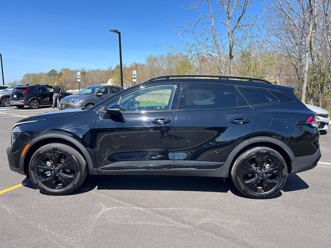 Used 2025 Kia Sportage X-Line w/ Premium Package AWD/4WD image 2