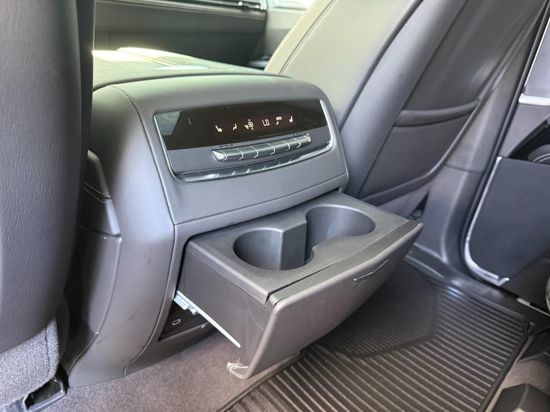 Used 2025 Cadillac Escalade V AWD/4WD image 24