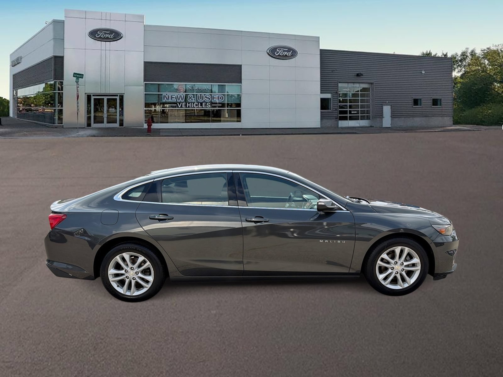 Used 2017 Chevrolet Malibu LT w/ Leather Package FWD image 10