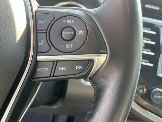 Used 2018 Toyota Camry XSE FWD image 33