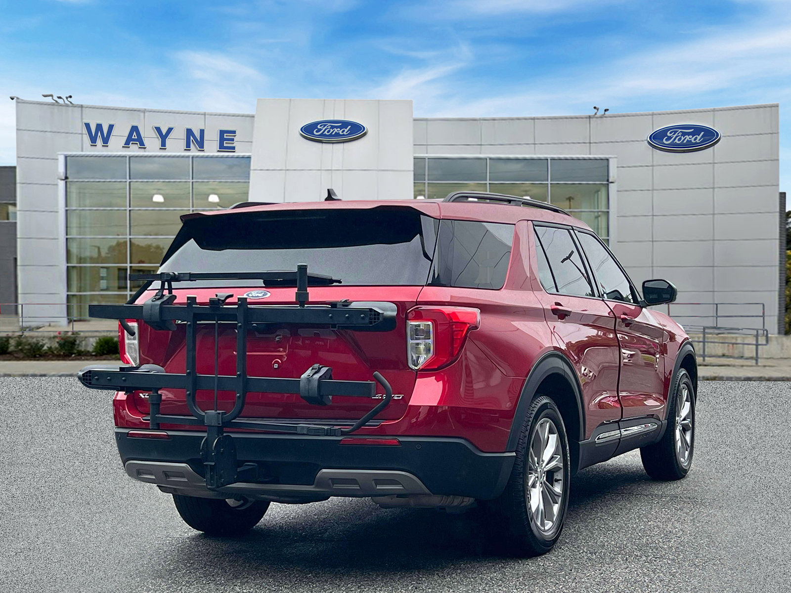 Certified 2023 Ford Explorer XLT w/ Equipment Group 202A image 5