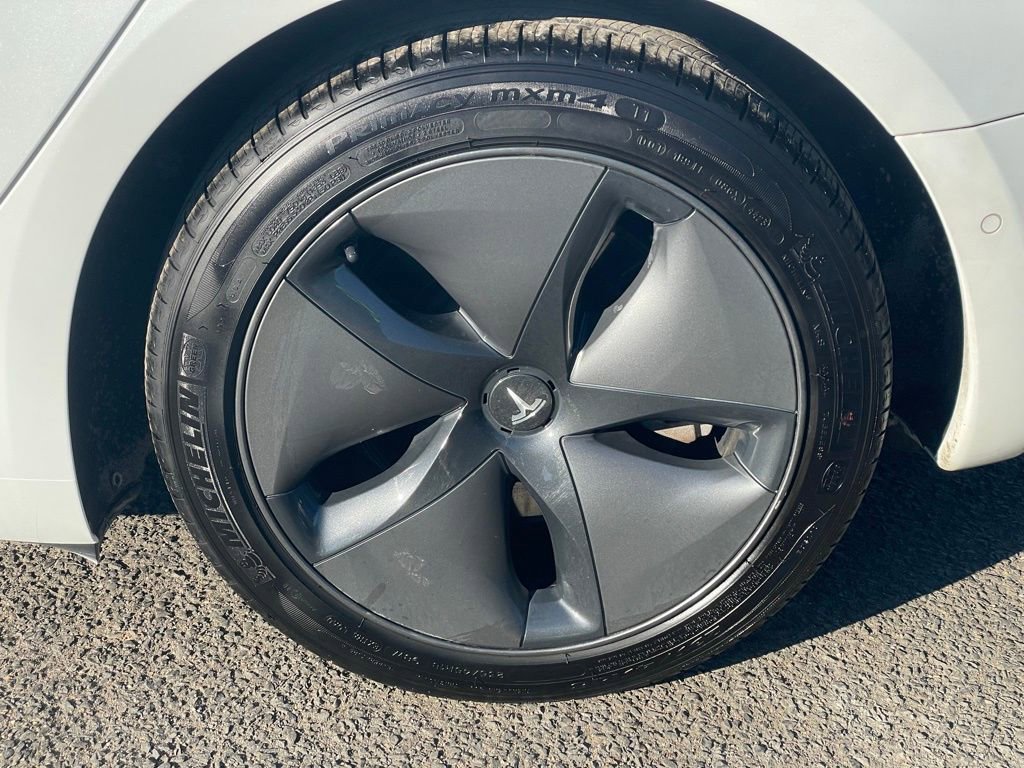 Used 2020 Tesla Model 3 image 22