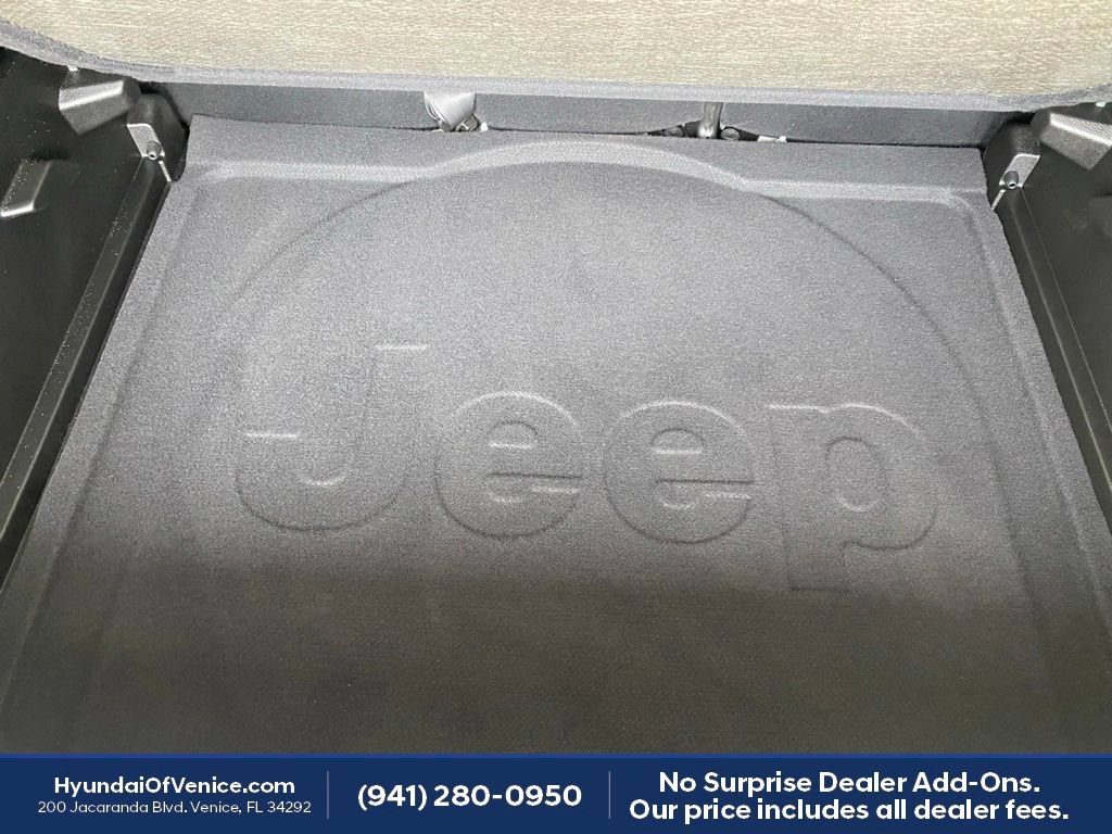 Used 2021 Jeep Renegade Latitude FWD image 43