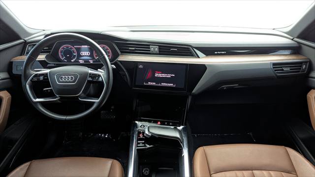 Used 2023 Audi e-tron Premium Plus w/ Premium Plus Package AWD/4WD image 26