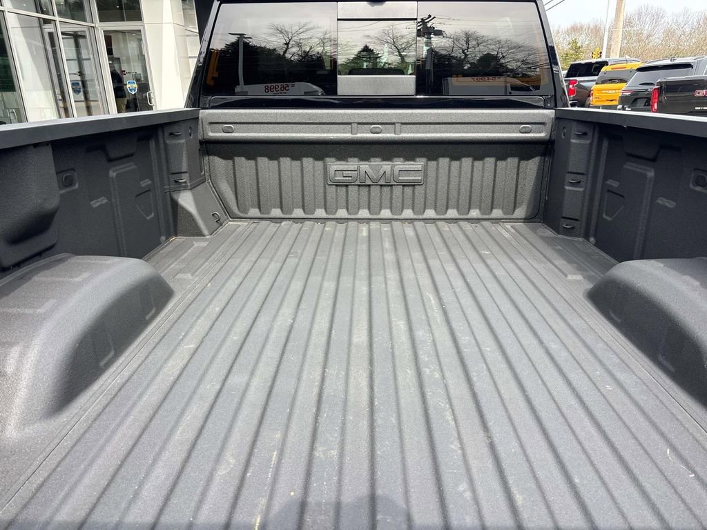 Used 2025 GMC Sierra 2500 AT4 w/ AT4 Premium Plus Package image 5