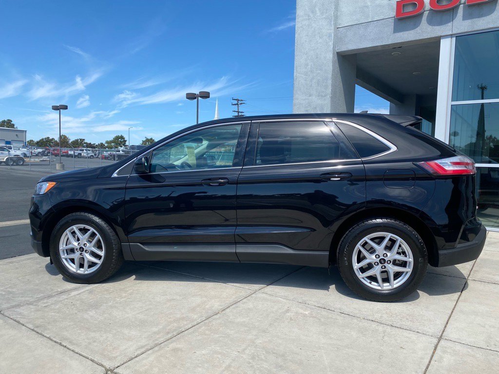 Used 2024 Ford Edge SEL image 3