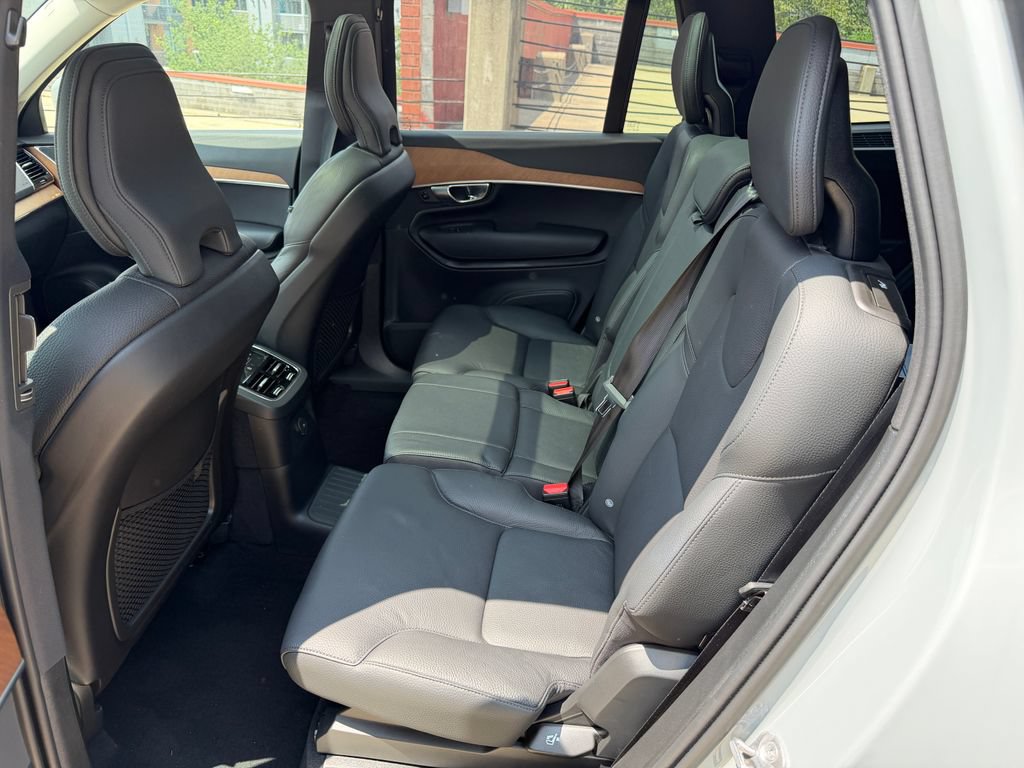 Certified 2025 Volvo XC90 T8 Plus w/ Protection Package Premier AWD/4WD image 23