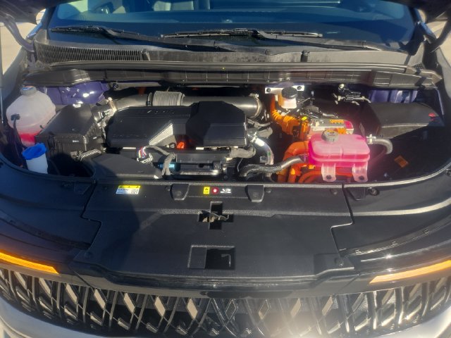 Used 2026 Kia Carnival LXS FWD image 18