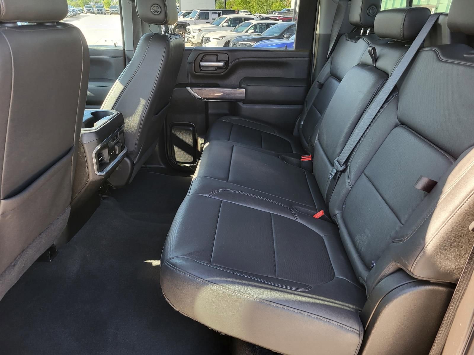 Used 2022 Chevrolet Silverado 3500 LTZ w/ LTZ Plus Package image 9