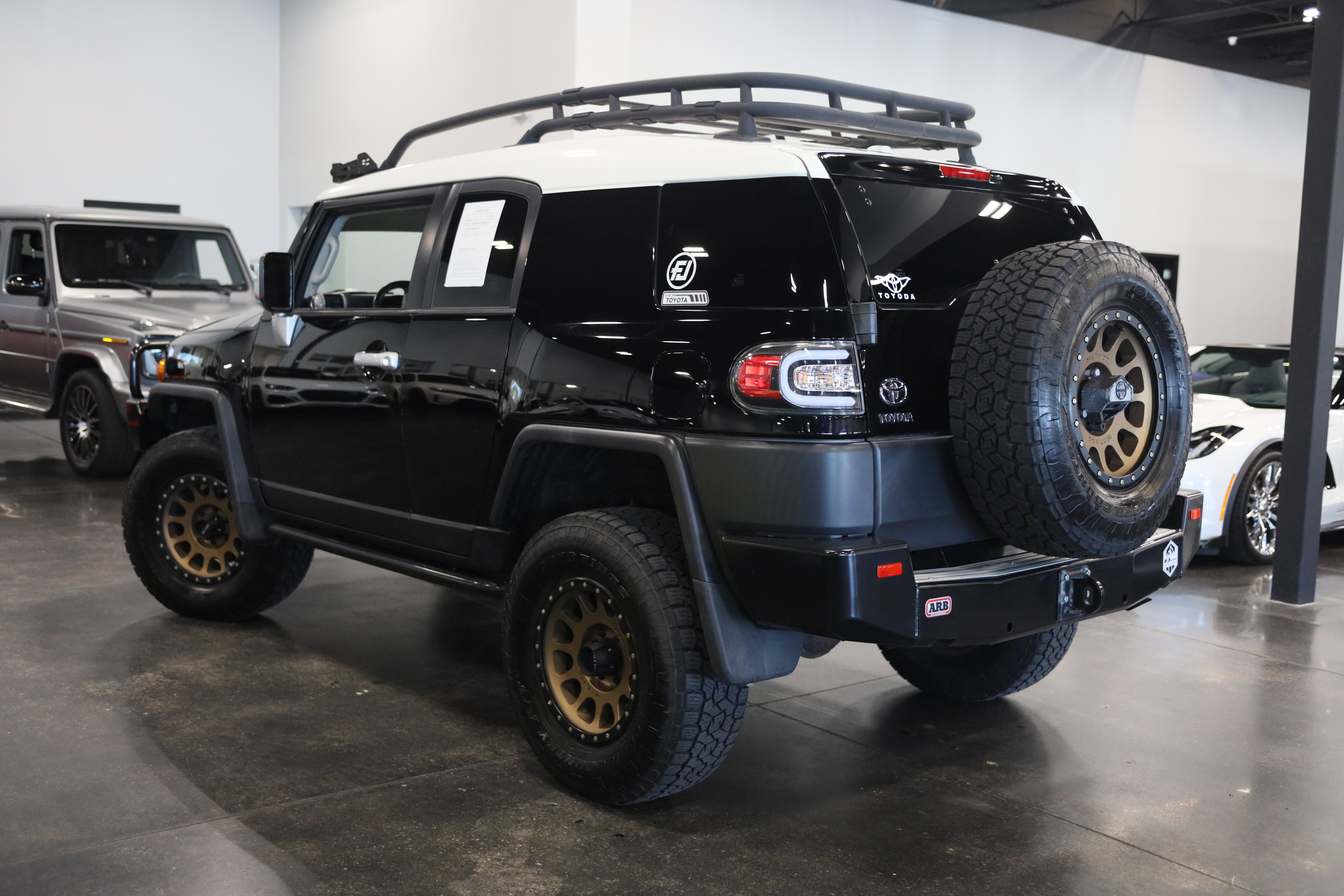 Used 2012 Toyota FJ Cruiser 4WD w/ Convenience Pkg image 4