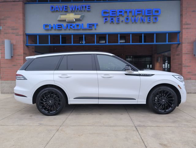 Used 2022 Lincoln Aviator Reserve w/ Equipment Group 201A AWD/4WD image 10