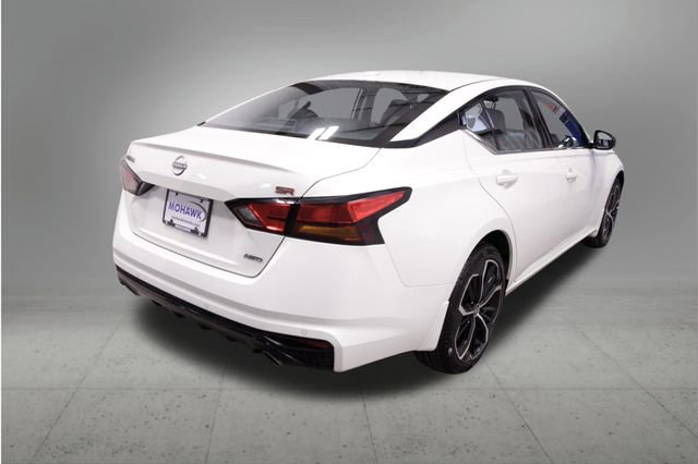 Used 2025 Nissan Altima 2.5 SR AWD/4WD image 5