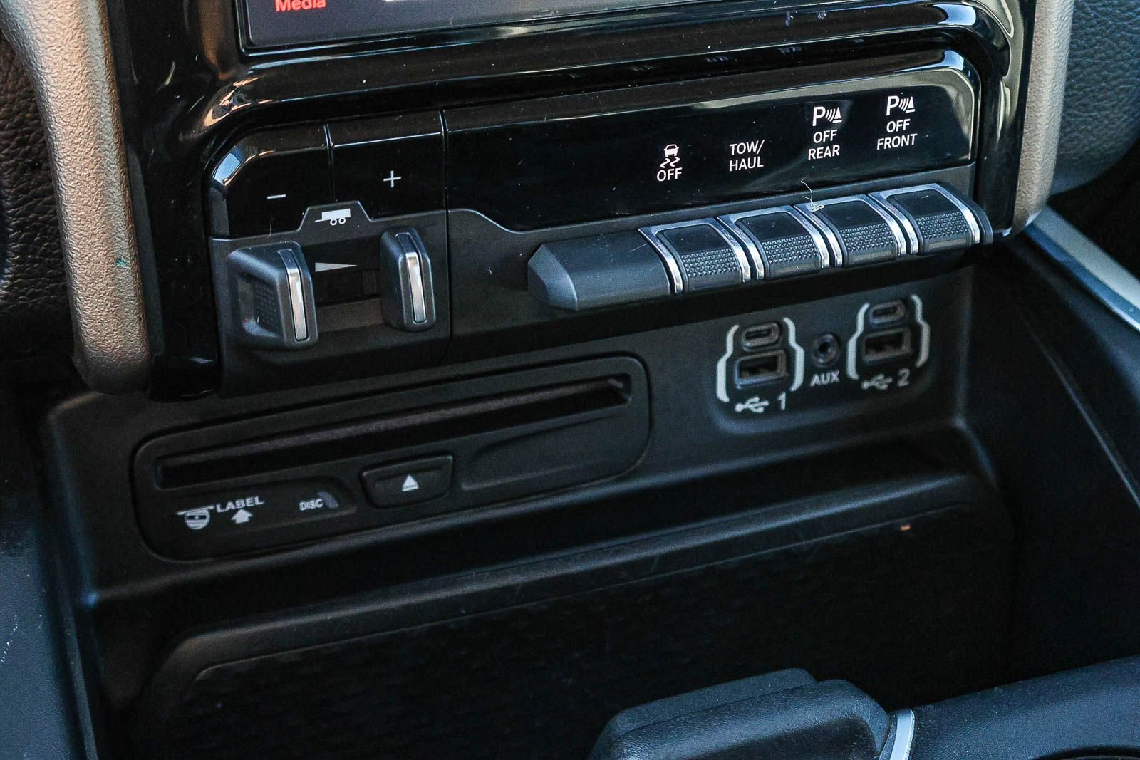 Used 2019 RAM 1500 Laramie image 39