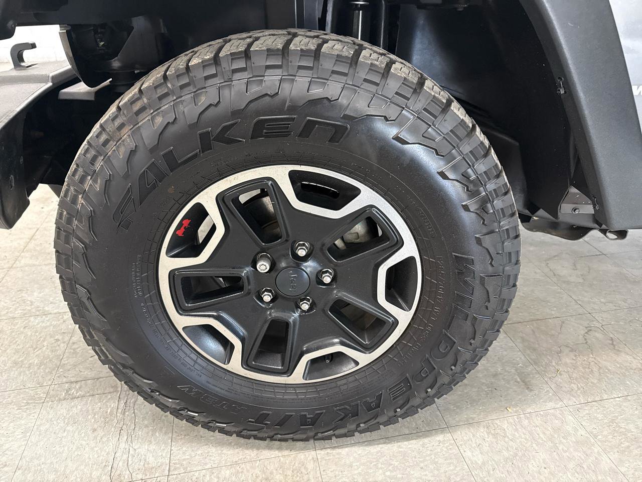 Used 2018 Jeep Wrangler Unlimited Sport w/ Connectivity Group image 87