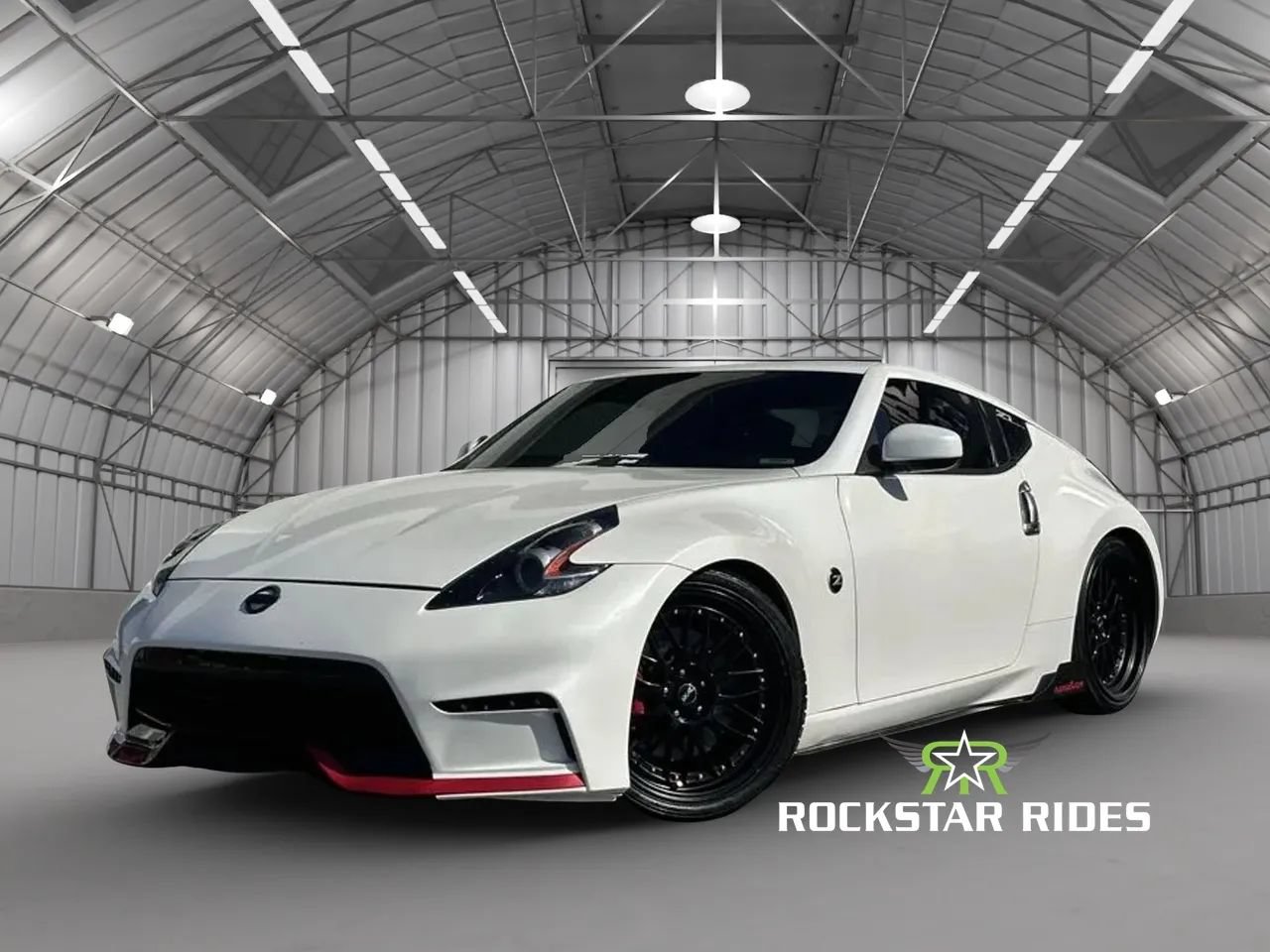 Used 2018 Nissan 370Z Coupe RWD image 11