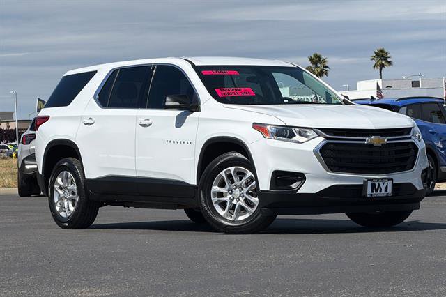 Used 2021 Chevrolet Traverse LS w/ LPO, Cargo Package image 2