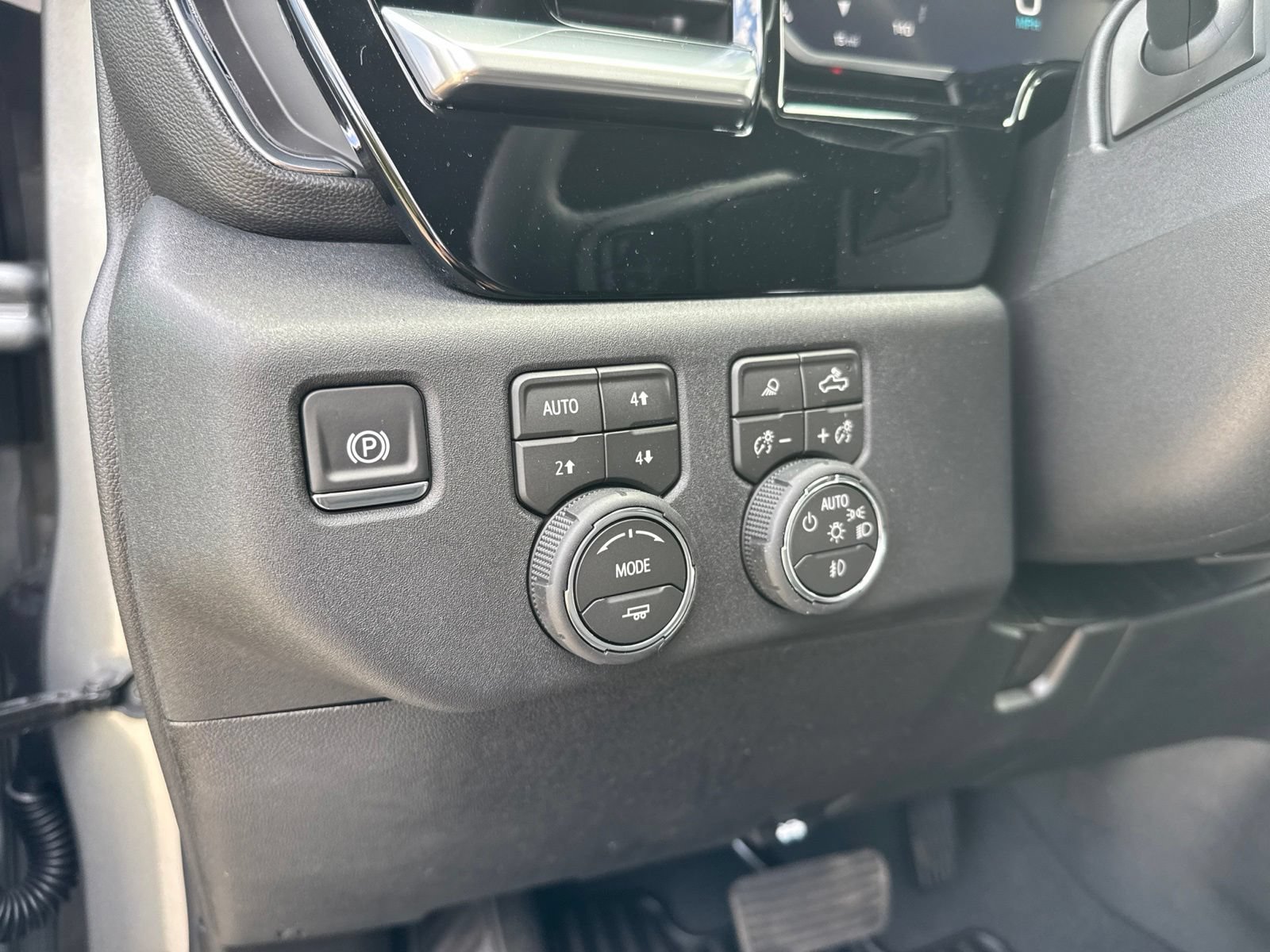 New 2026 Chevrolet Silverado 3500 LT w/ All Star Edition AWD/4WD image 19