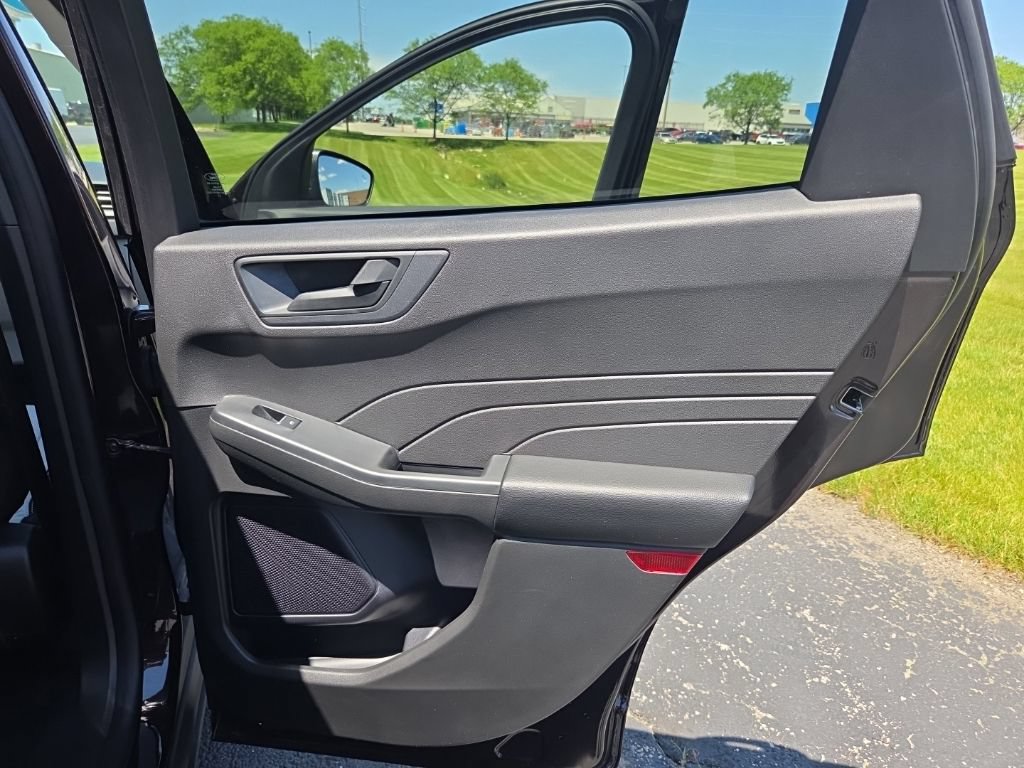 Used 2023 Ford Escape Active AWD/4WD image 25