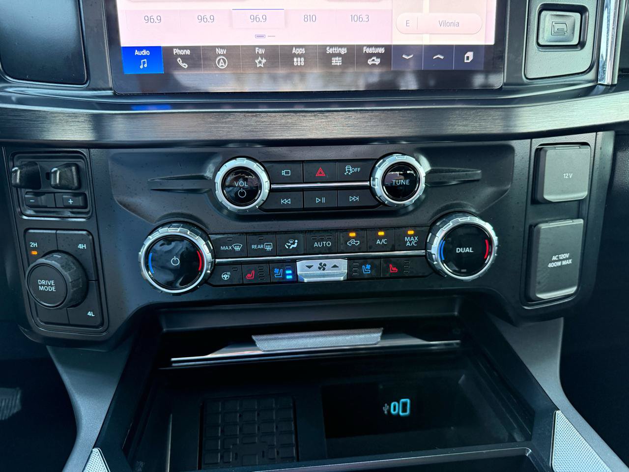 Used 2025 Ford F250 Lariat AWD/4WD image 36