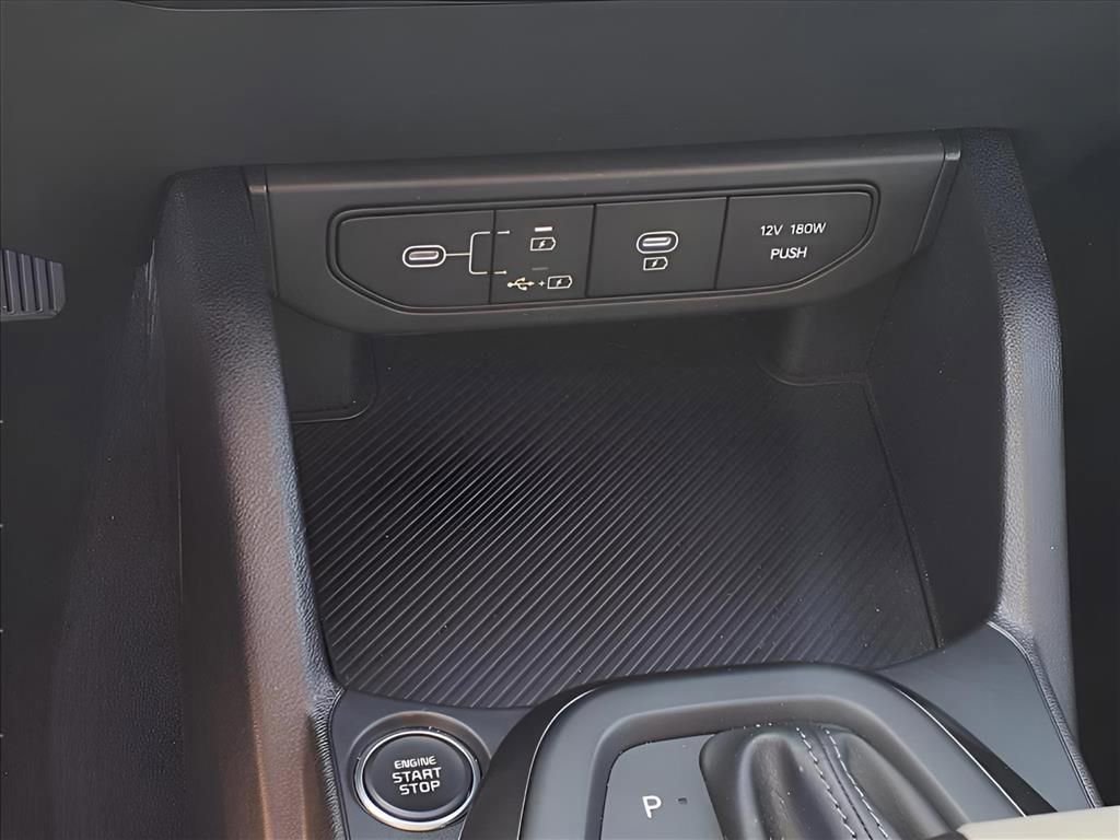 Used 2025 Kia K4 LXS image 10