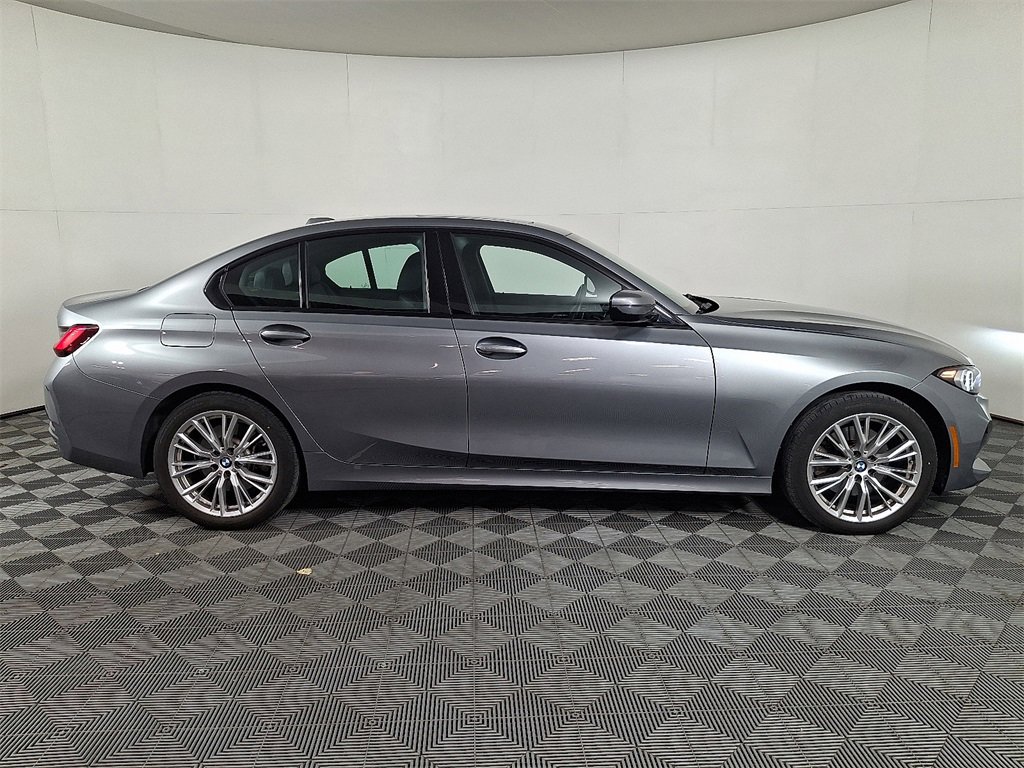 Used 2023 BMW 330i xDrive Sedan w/ Premium Package image 11