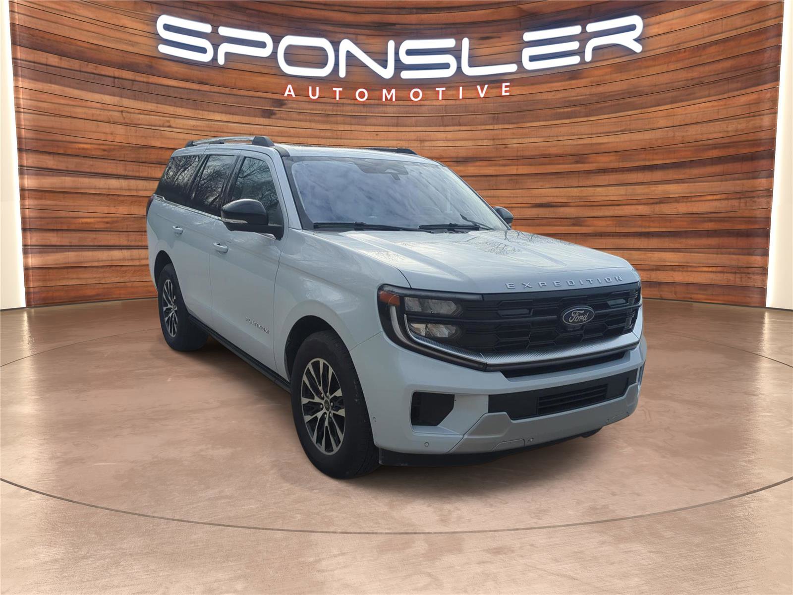 Used 2025 Ford Expedition Platinum image 9