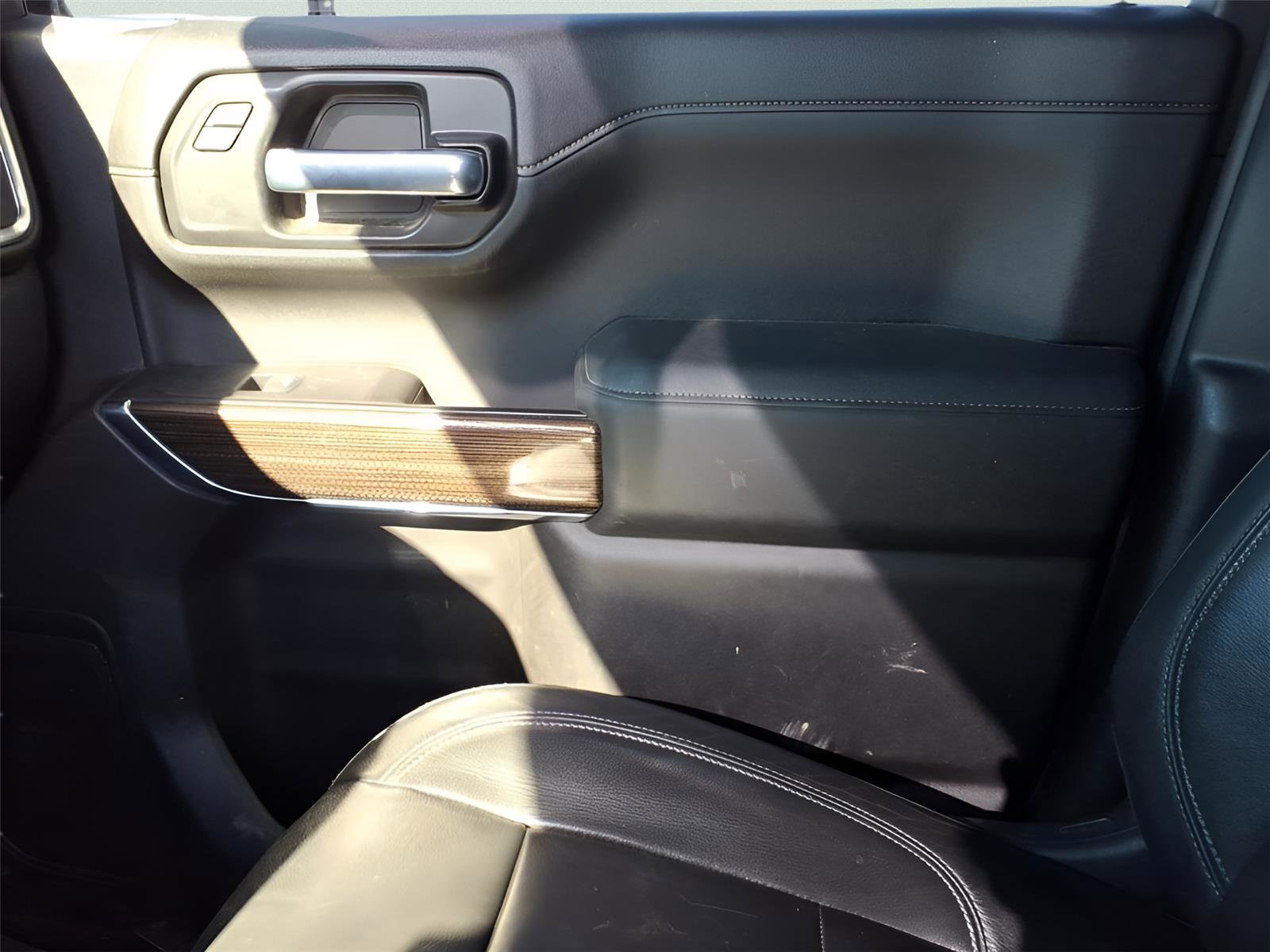 Used 2020 Chevrolet Silverado 1500 LT w/ All-Star Edition image 26