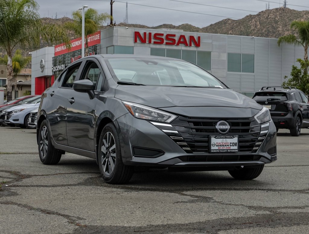 New 2025 Nissan Versa SV image 2
