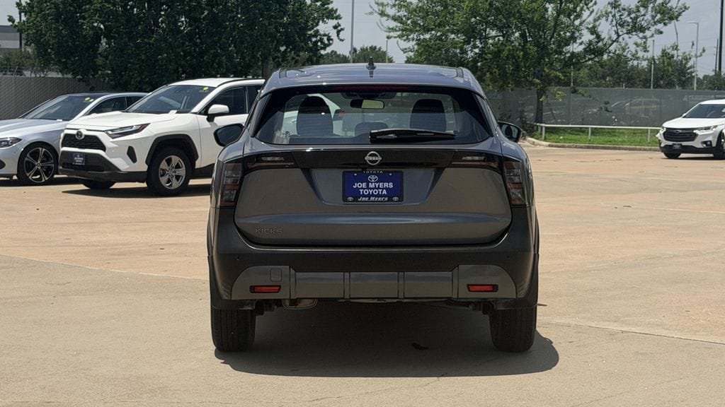 Used 2025 Nissan Kicks S FWD image 8