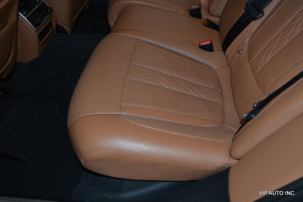 Used 2017 BMW M760i xDrive image 27