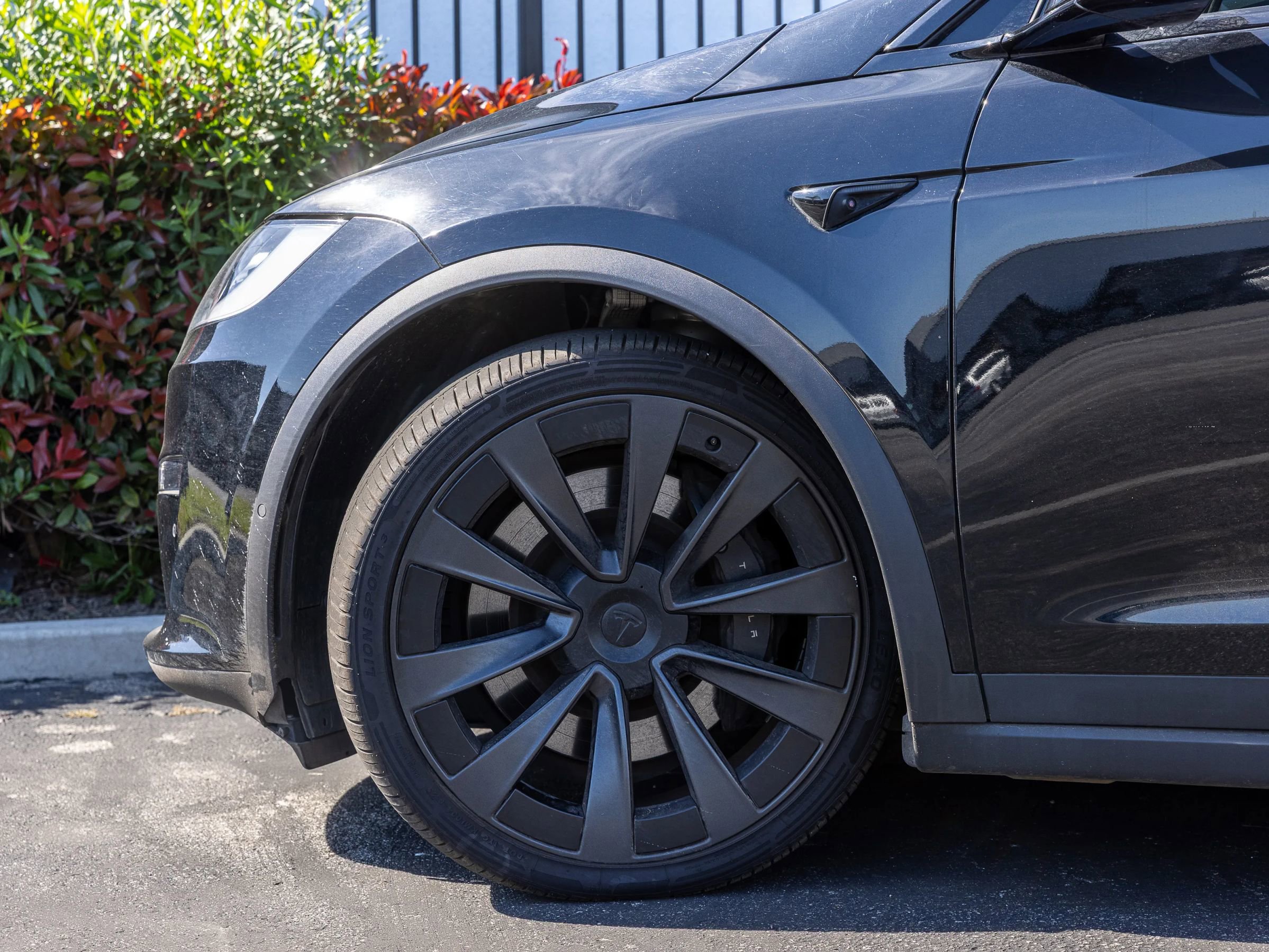 Used 2022 Tesla Model X AWD/4WD image 7