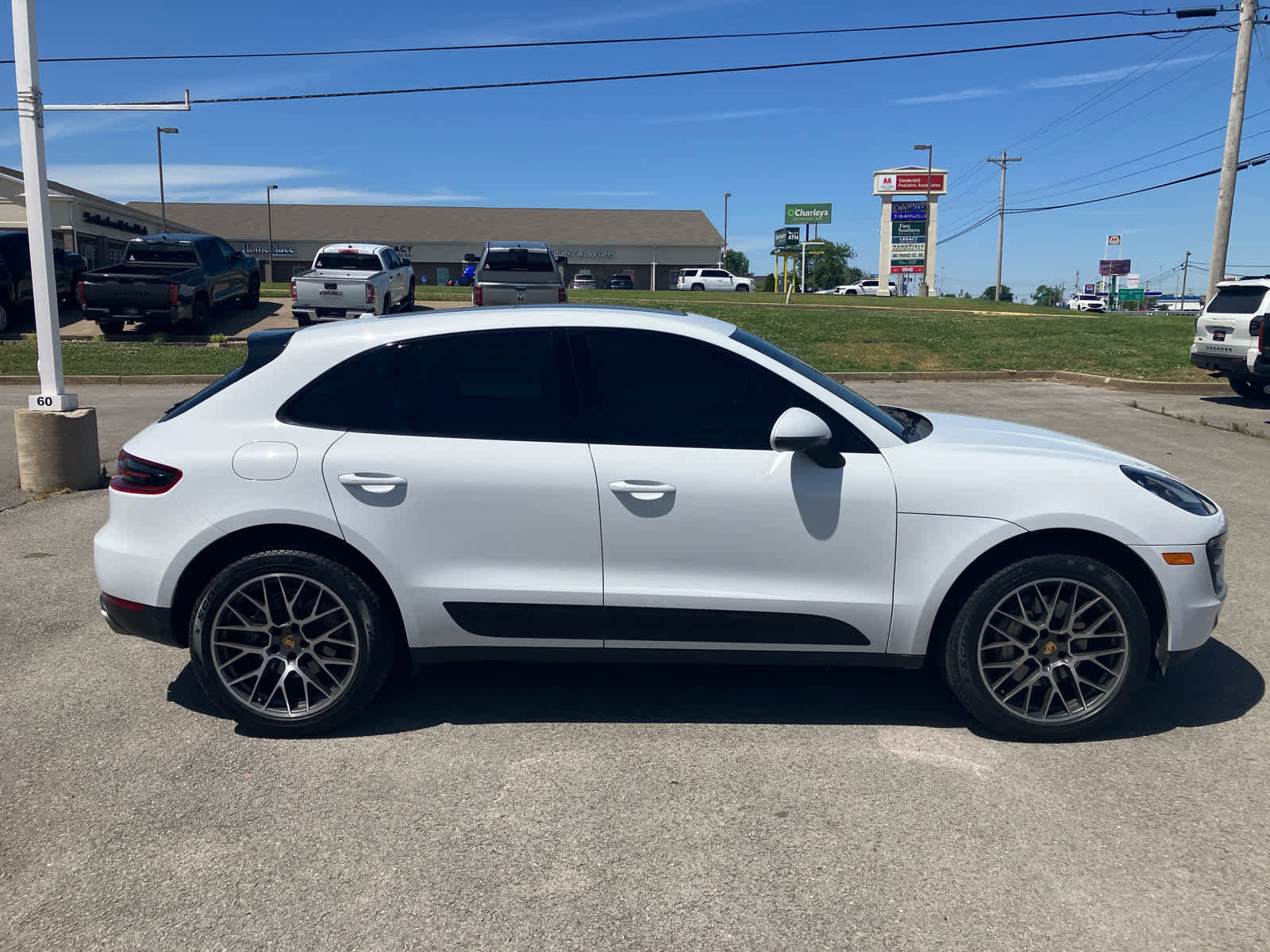 Used 2018 Porsche Macan S w/ Premium Package Plus AWD/4WD image 8