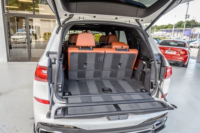 Used 2020 BMW X7 xDrive40i w/ M Sport Package AWD/4WD image 11