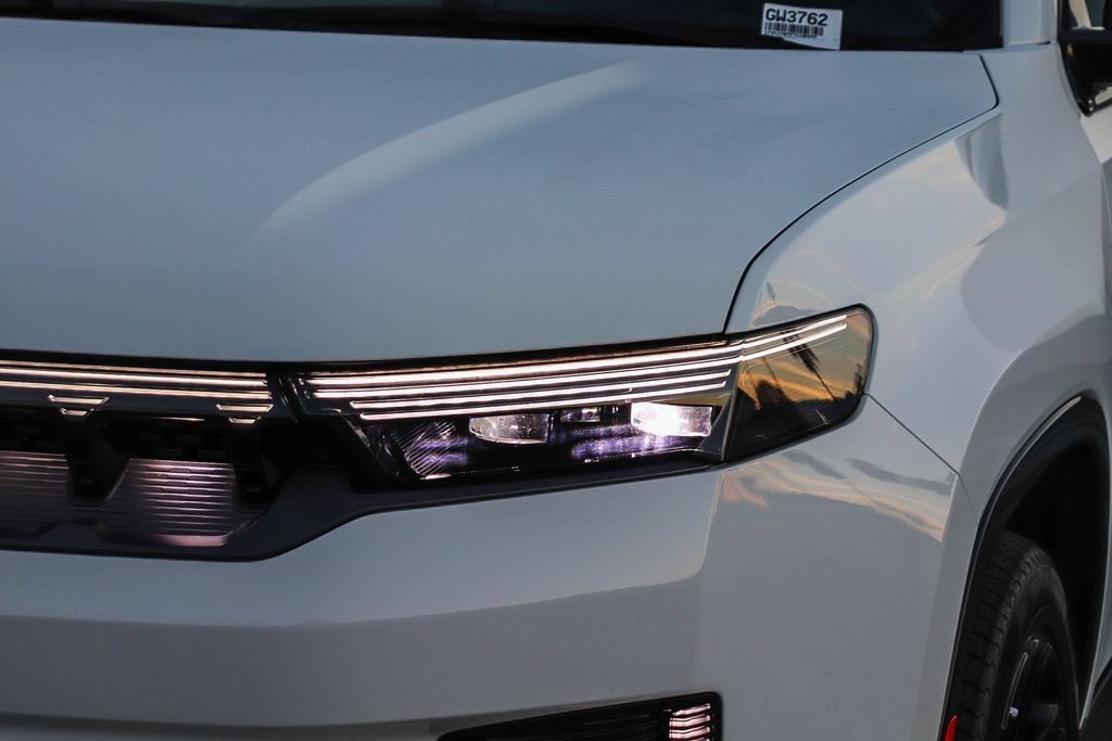 New 2026 Jeep Grand Wagoneer Limited AWD/4WD image 5