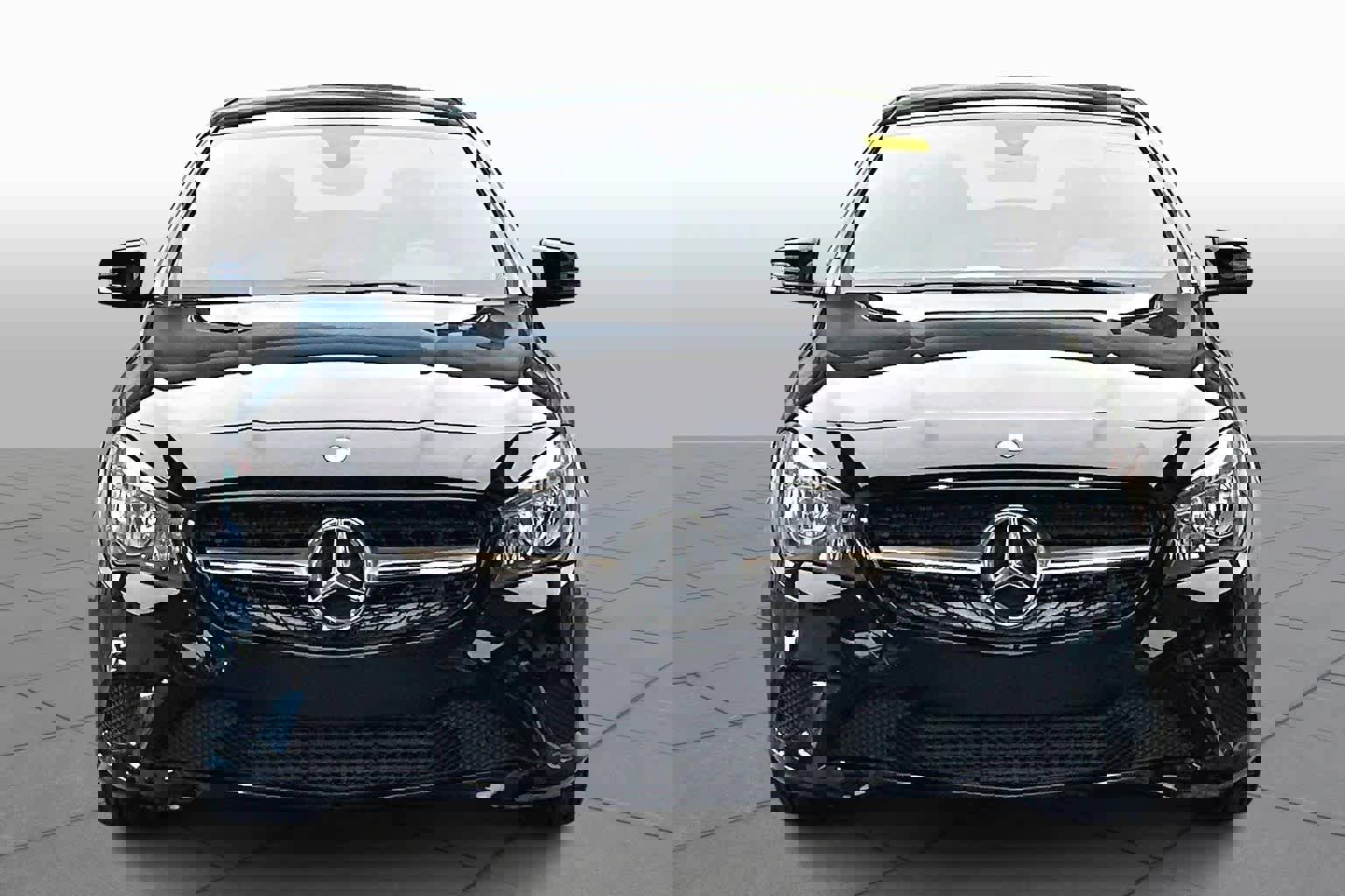 Used 2015 Mercedes-Benz CLA 250 image 4