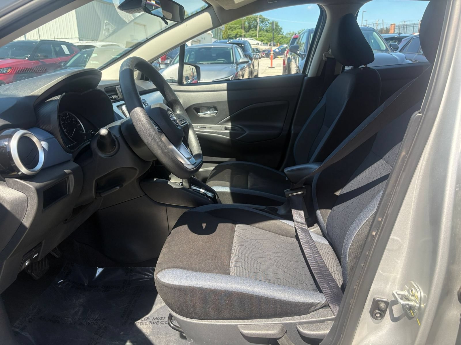 Used 2025 Nissan Versa SV FWD image 18