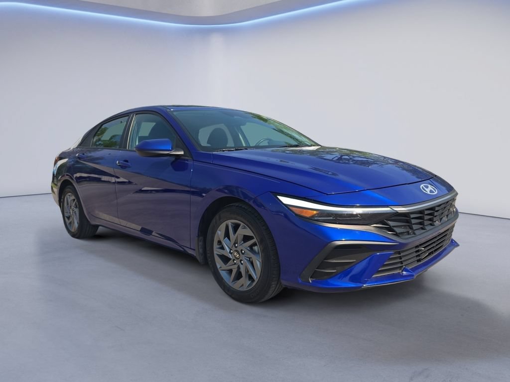 Used 2024 Hyundai Elantra SEL FWD image 8