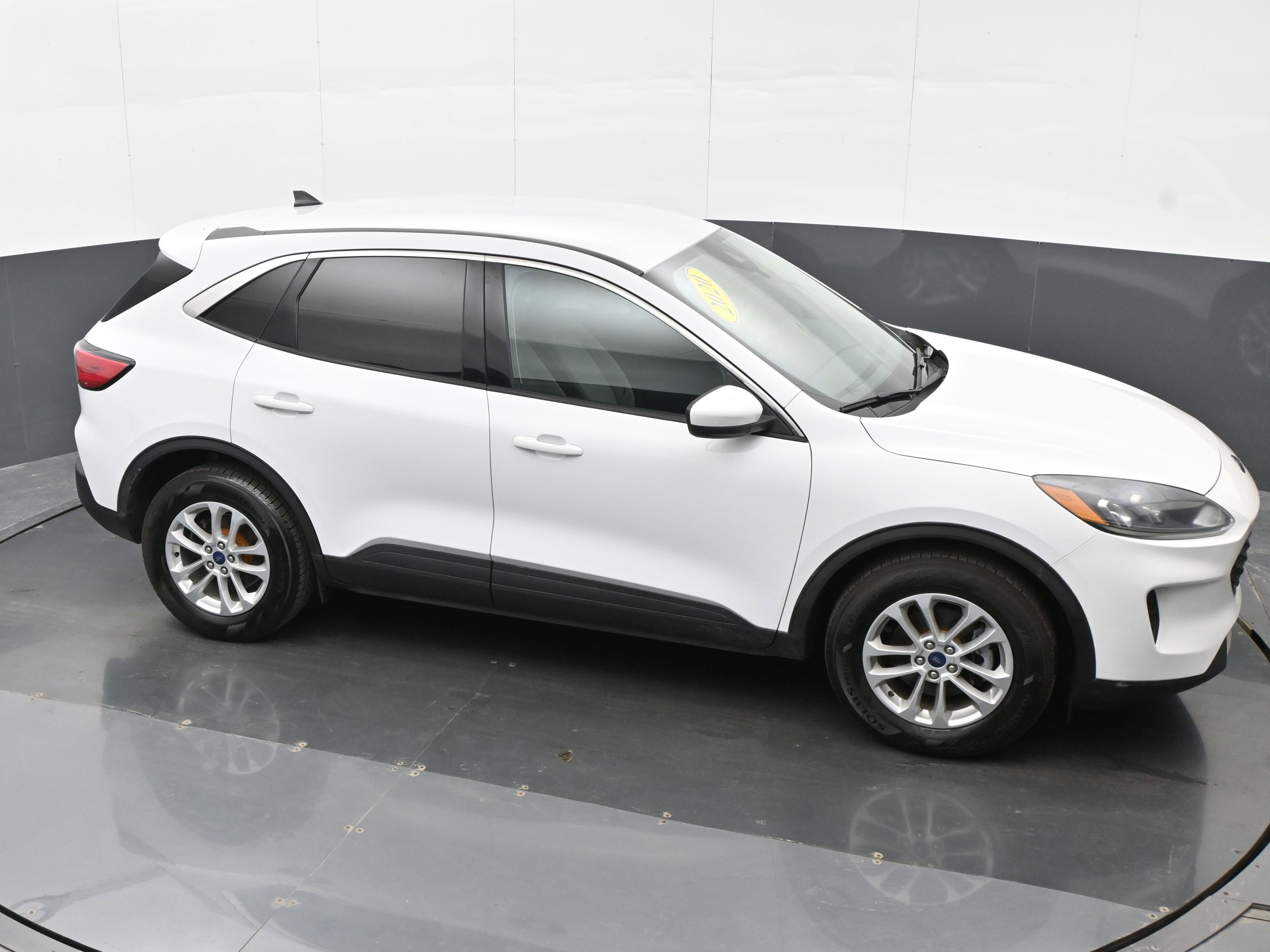 Used 2020 Ford Escape SE image 33