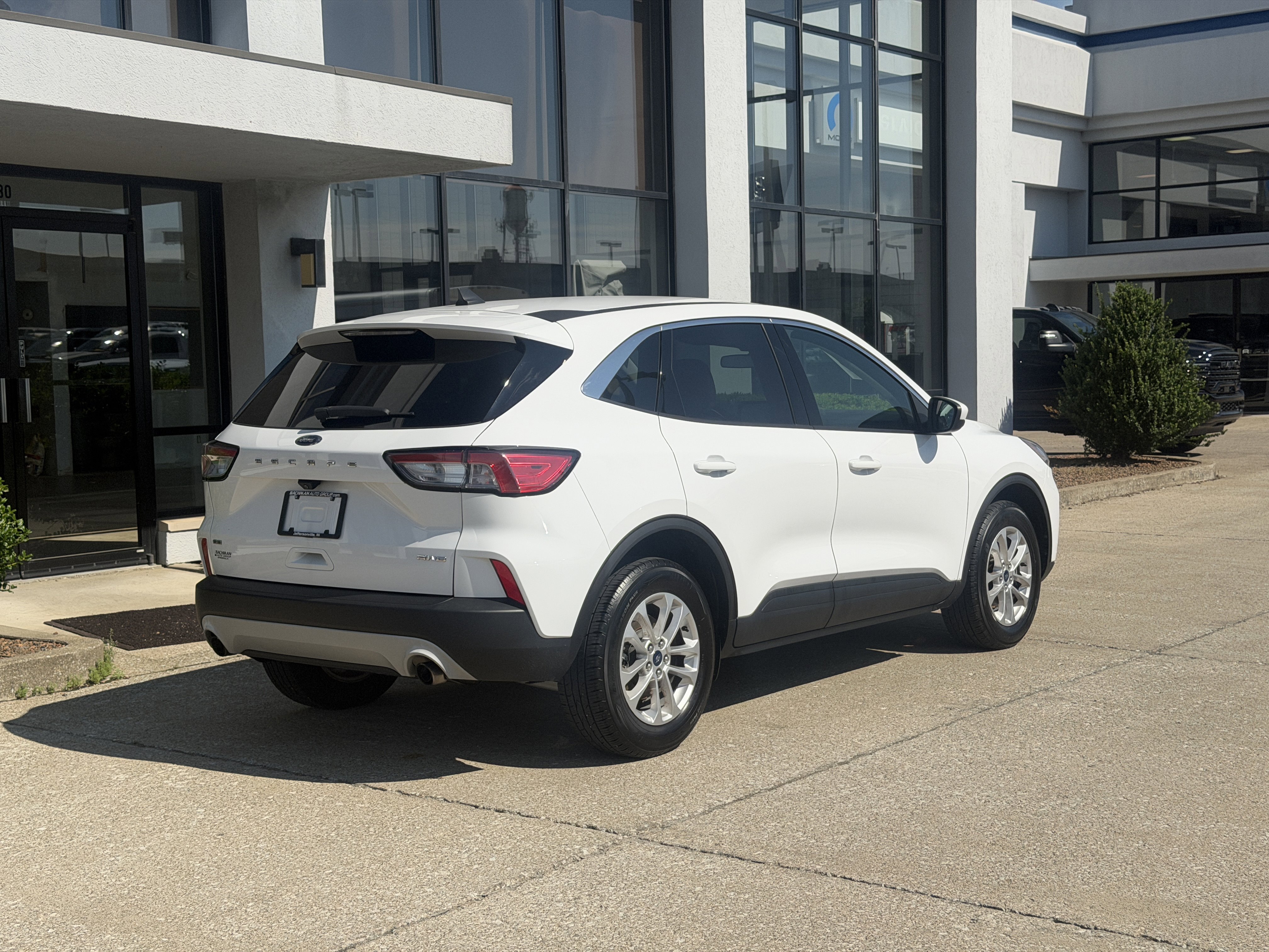 Used 2021 Ford Escape SE w/ Convenience Package AWD/4WD image 4