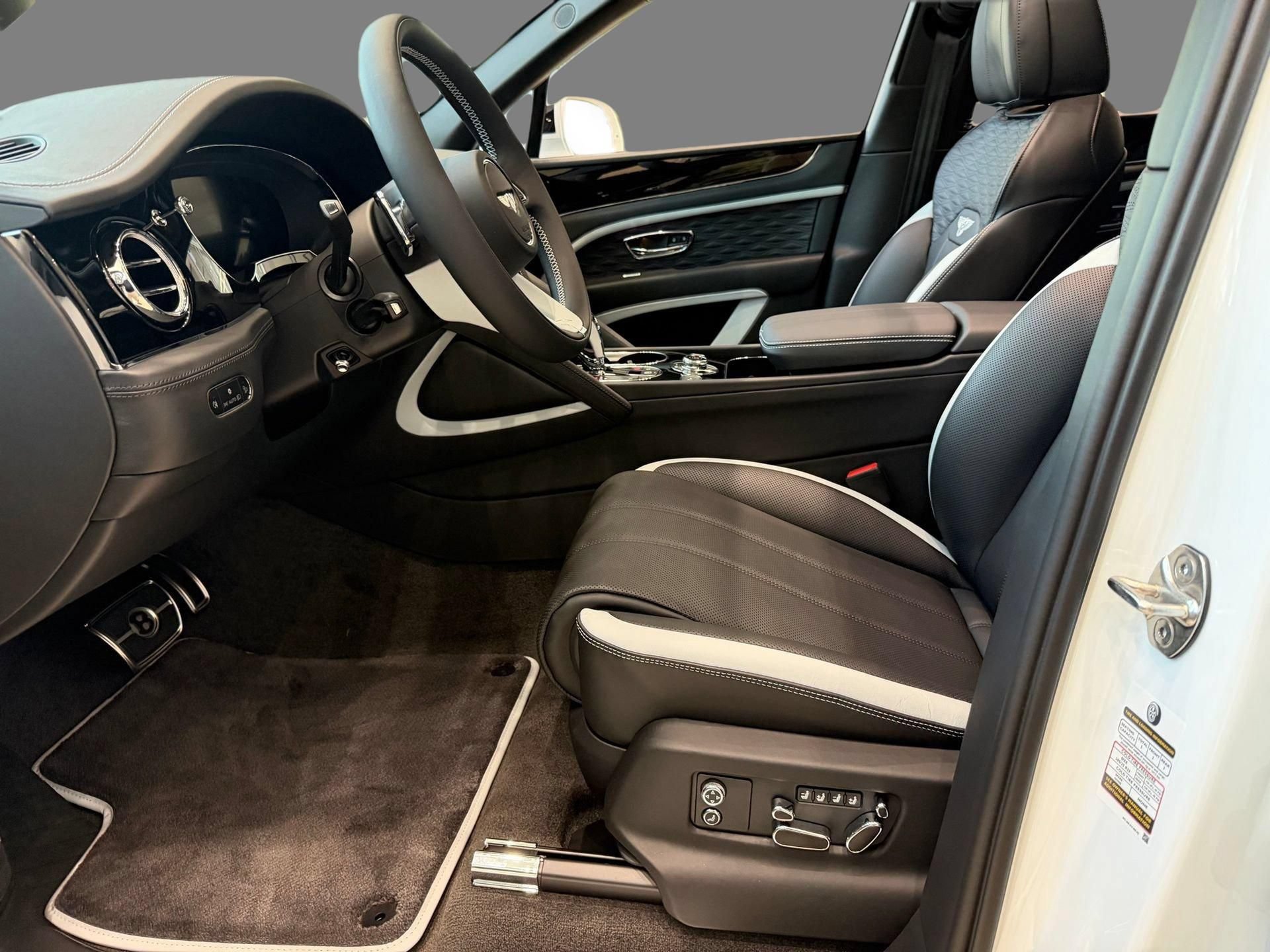 New 2026 Bentley Bentayga Speed AWD/4WD image 11