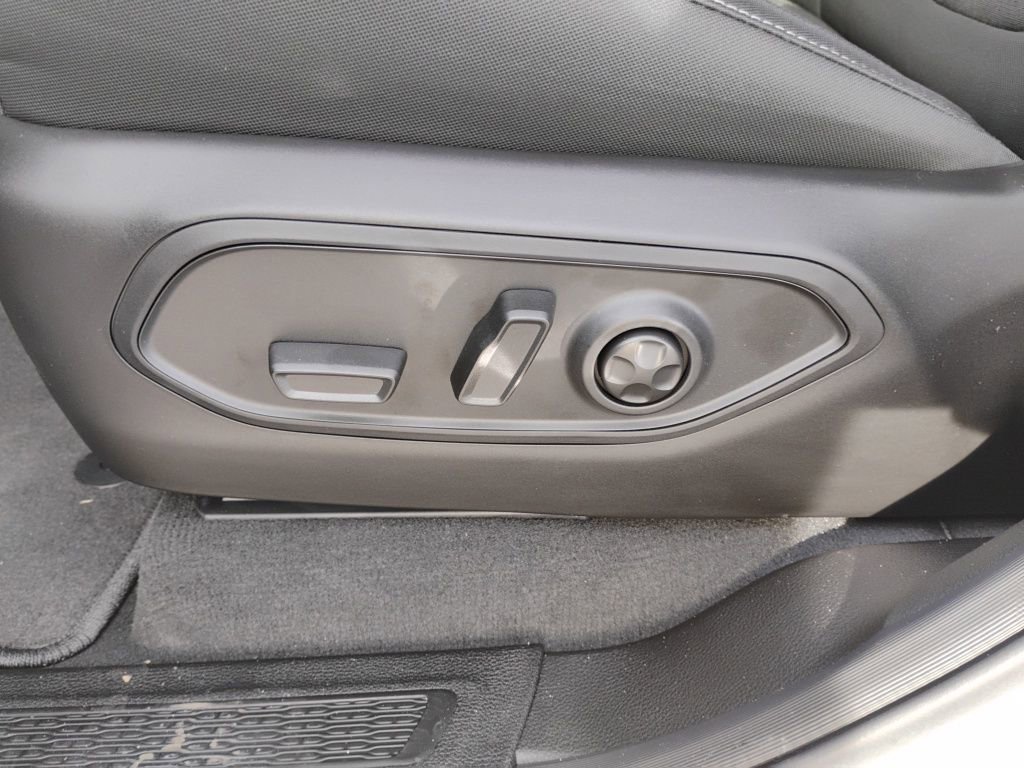 New 2025 Jeep Grand Cherokee Laredo w/ Trailer Tow Package image 21